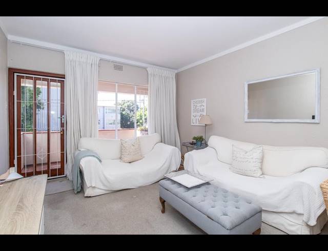 3 BEDROOM APARTMENT FOR SALE IN RONDEBOSCH VILLAGE
